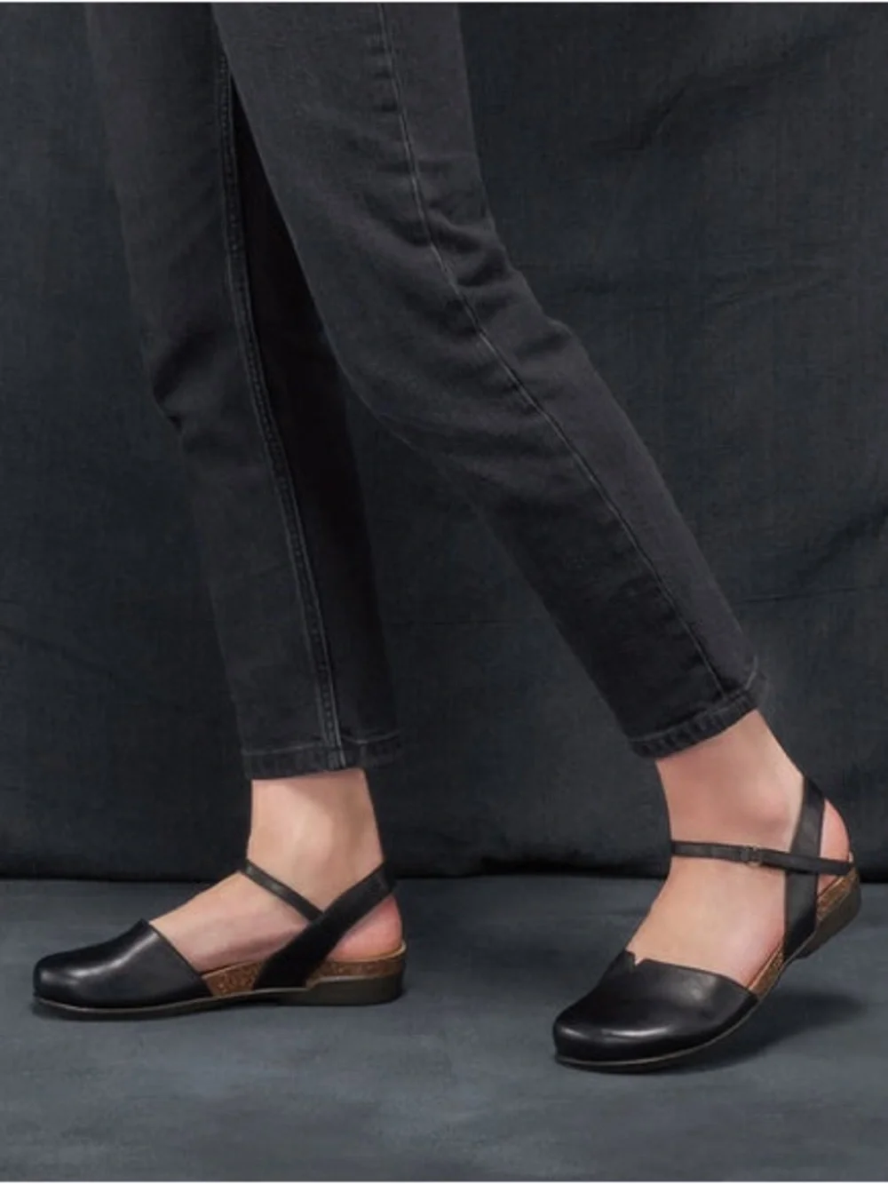 Dansko Black Waxy Burnished Mary Jane casual comfort shoes